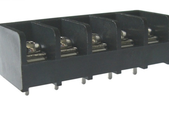 Abstand 9,52 mm Barrier Terminal Block 300 V 20 A 2–24 Pole rechtwinkliger Kabeleinlass