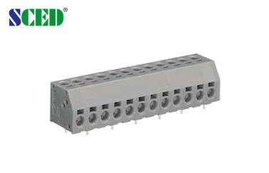 Rechtwinklige/vertikale PWB-Frühlings-Verteiler-Neigung 5.00mm 300V 10A
